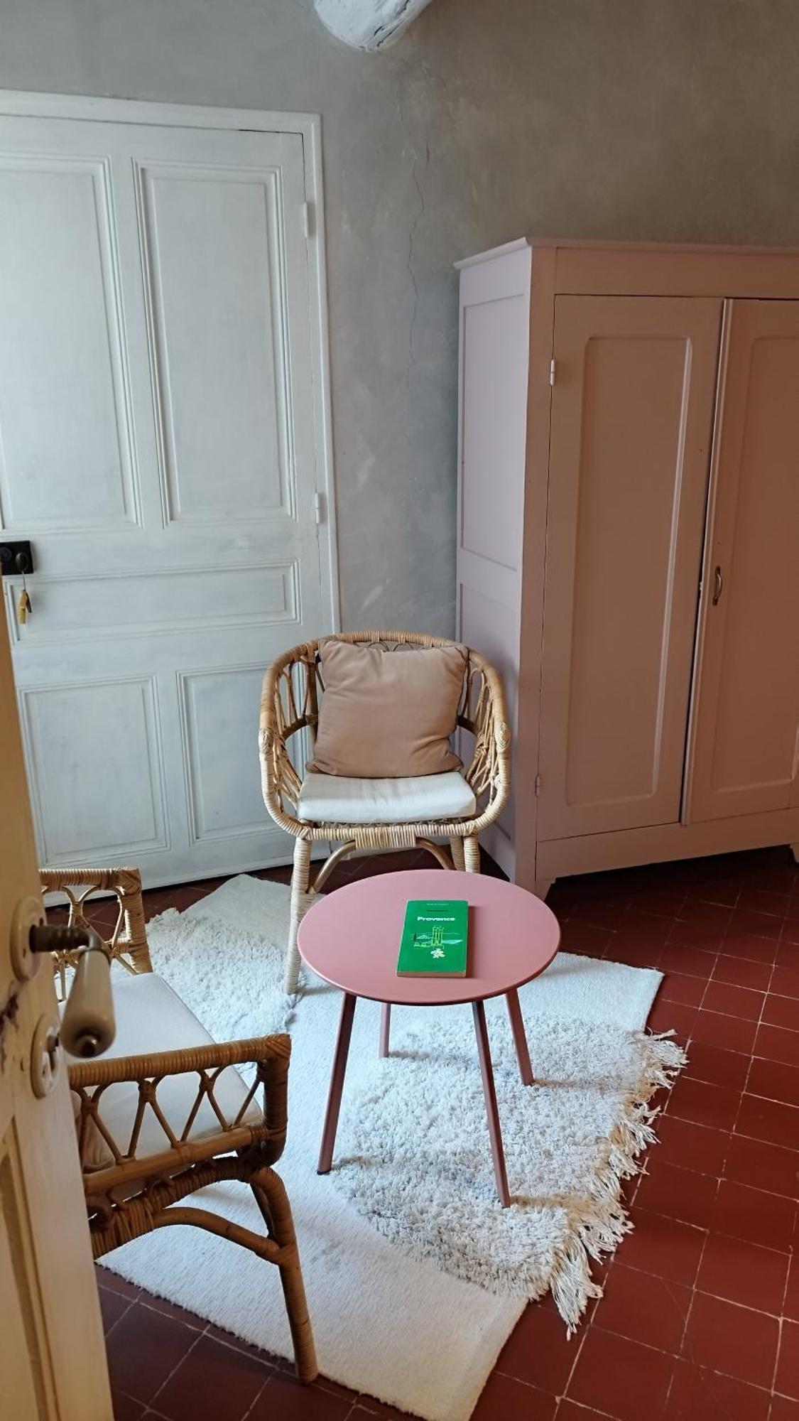 Alheuredusud Bed & Breakfast Violès Dış mekan fotoğraf
